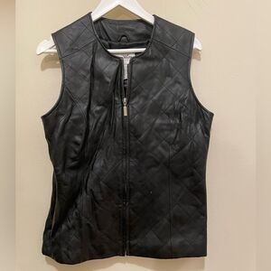 New Pamela McCoy collection quilted black leather sleeveless vest size medium